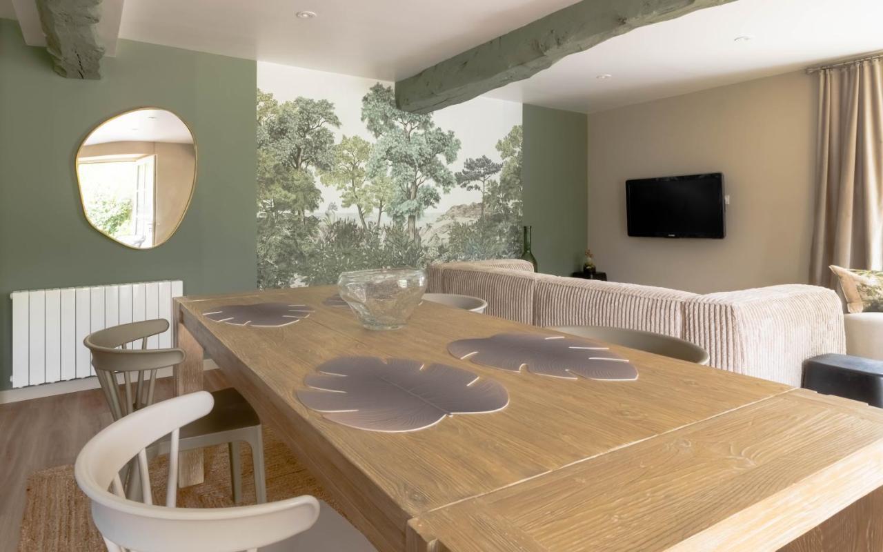 Manoir Du Vau D Arz Gites Et Chambres D Hotes Avec Piscine Malansac 외부 사진