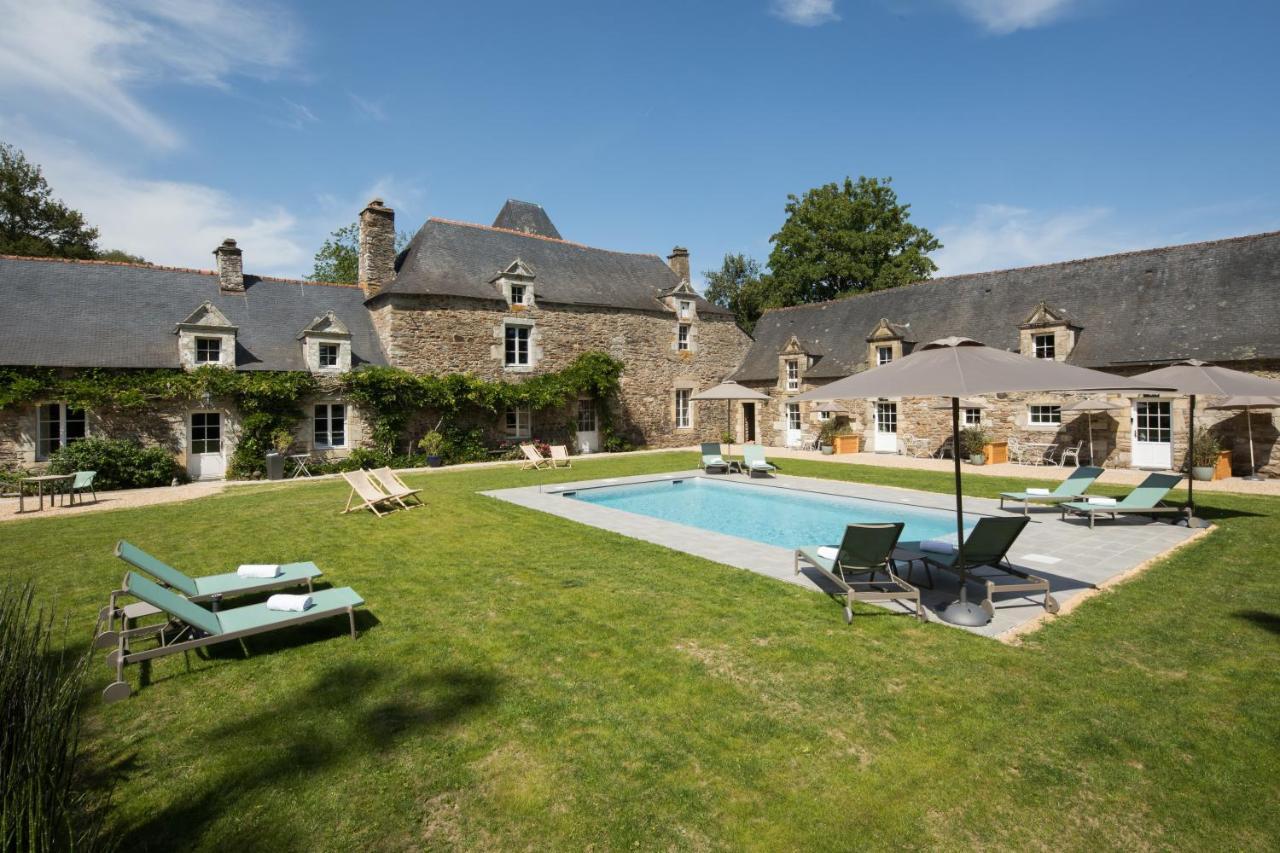 Manoir Du Vau D Arz Gites Et Chambres D Hotes Avec Piscine Malansac 외부 사진