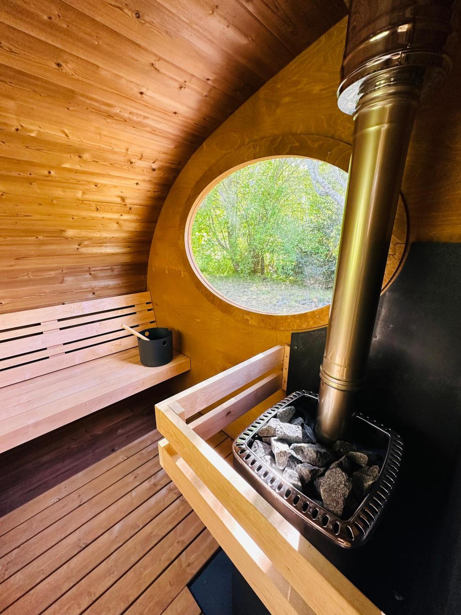 Manoir Du Vau D Arz Gites Et Chambres D Hotes Avec Piscine Malansac 외부 사진